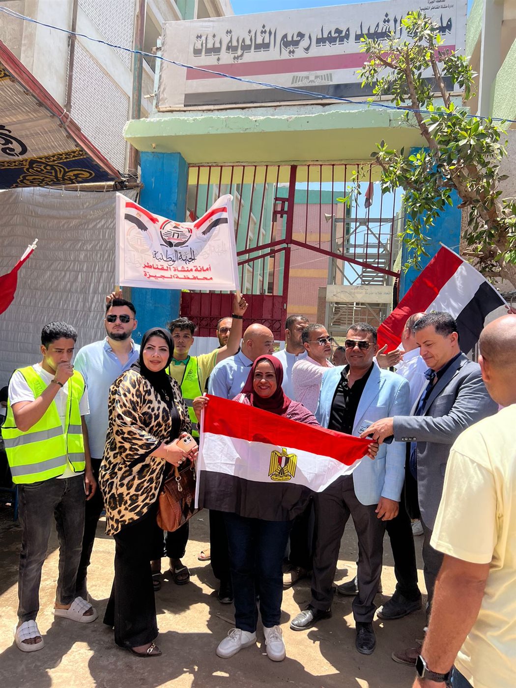 توافد المواطنين