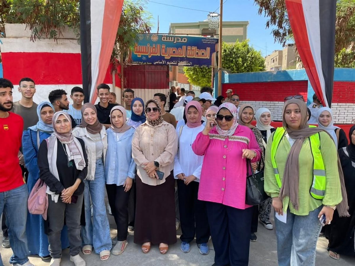 أندية التطوع وفريق الفنون الشعبية بالفيوم يواصلون المشاركة في انتخابات مجلس الشيوخ