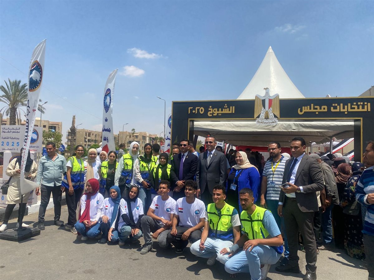 مرشح حزب مستقبل وطن يدلي بصوته في انتخابات مجلس الشيوخ