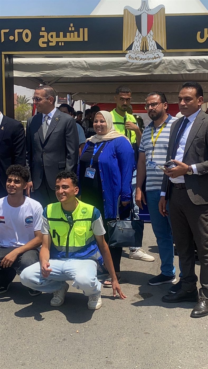 مرشح حزب مستقبل وطن يدلي بصوته في انتخابات مجلس الشيوخ
