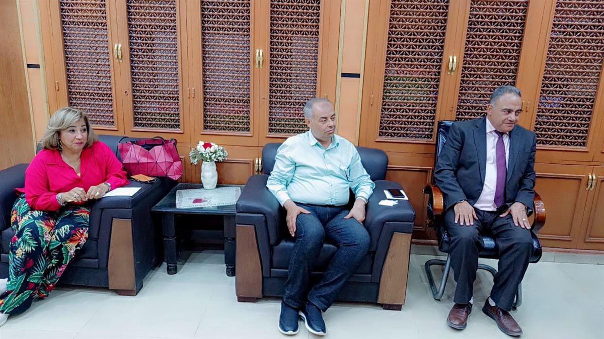 قبيصي ومديري الإدارات التعليمية يناقشان استعدادًا للعام الدراسي الجديد 2025