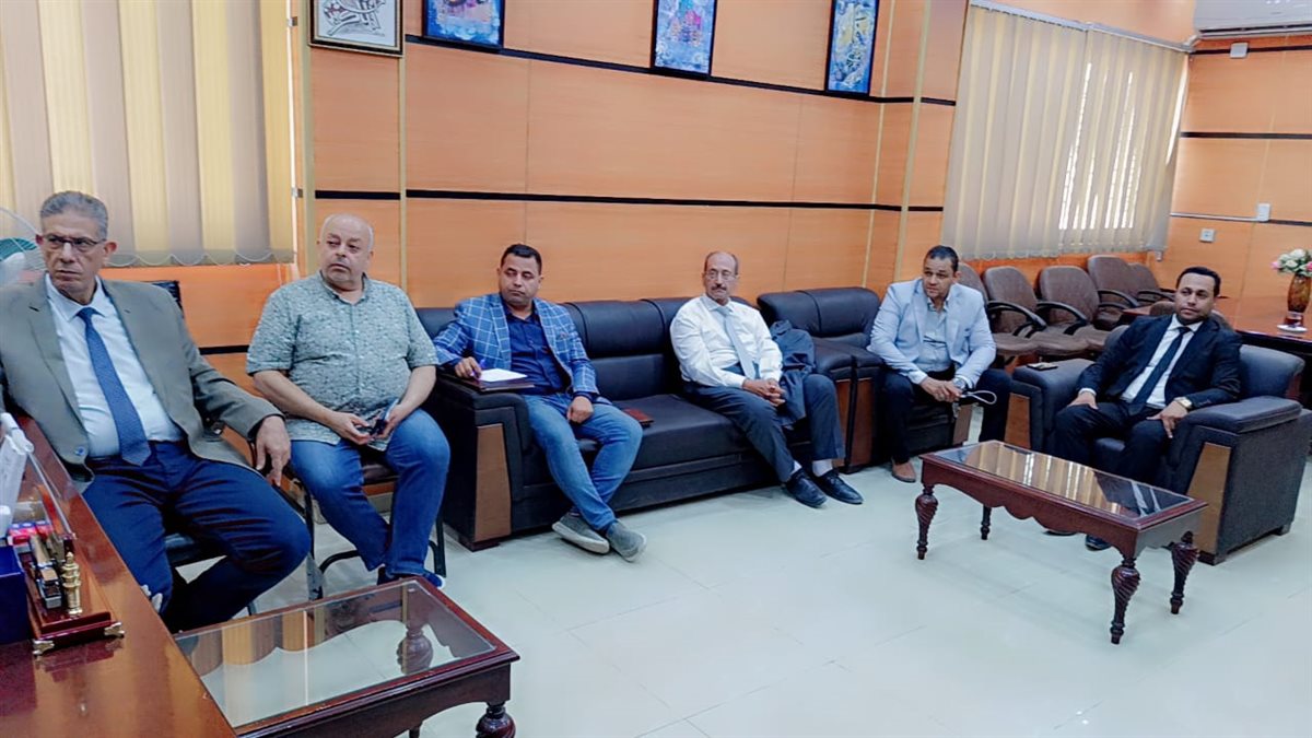 قبيصي ومديري الإدارات التعليمية يناقشان استعدادًا للعام الدراسي الجديد 2025