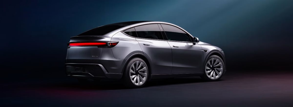 Model Y Juniper 2025