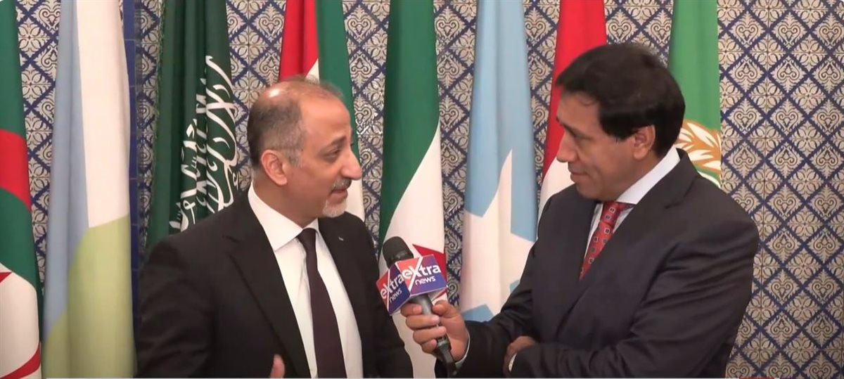 <strong>السفير مهند العكلوك</strong>