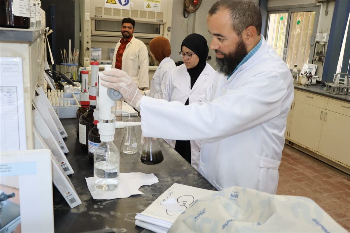 مياه الفيوم تجمع 71 ألف عينة لمتابعة جودة مياه الشرب والصرف الصحي والصناعي بدقة عالية