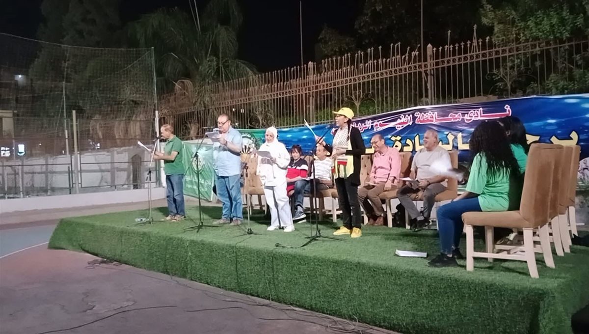 بحضور عدد من الفنانين “مسرح المنوعات” نادى محافظة الفيوم الرياضى <br>    