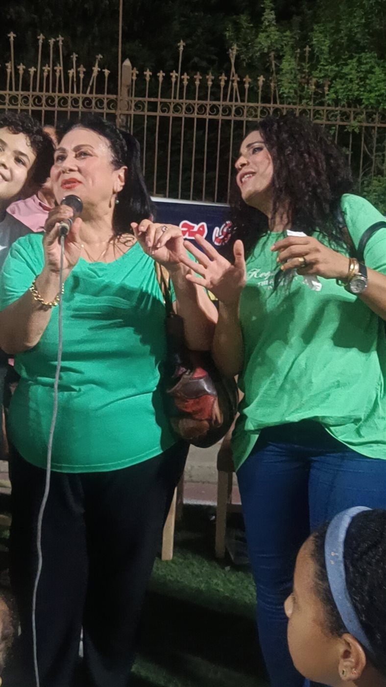 بحضور عدد من الفنانين “مسرح المنوعات” نادى محافظة الفيوم الرياضى <br>    