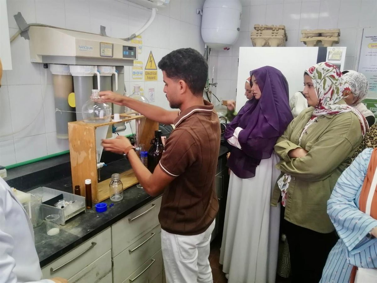مياه الفيوم تدرب طلاب كلية العلوم على أحدث تقنيات معالجة مياه الشرب والصرف الصحي