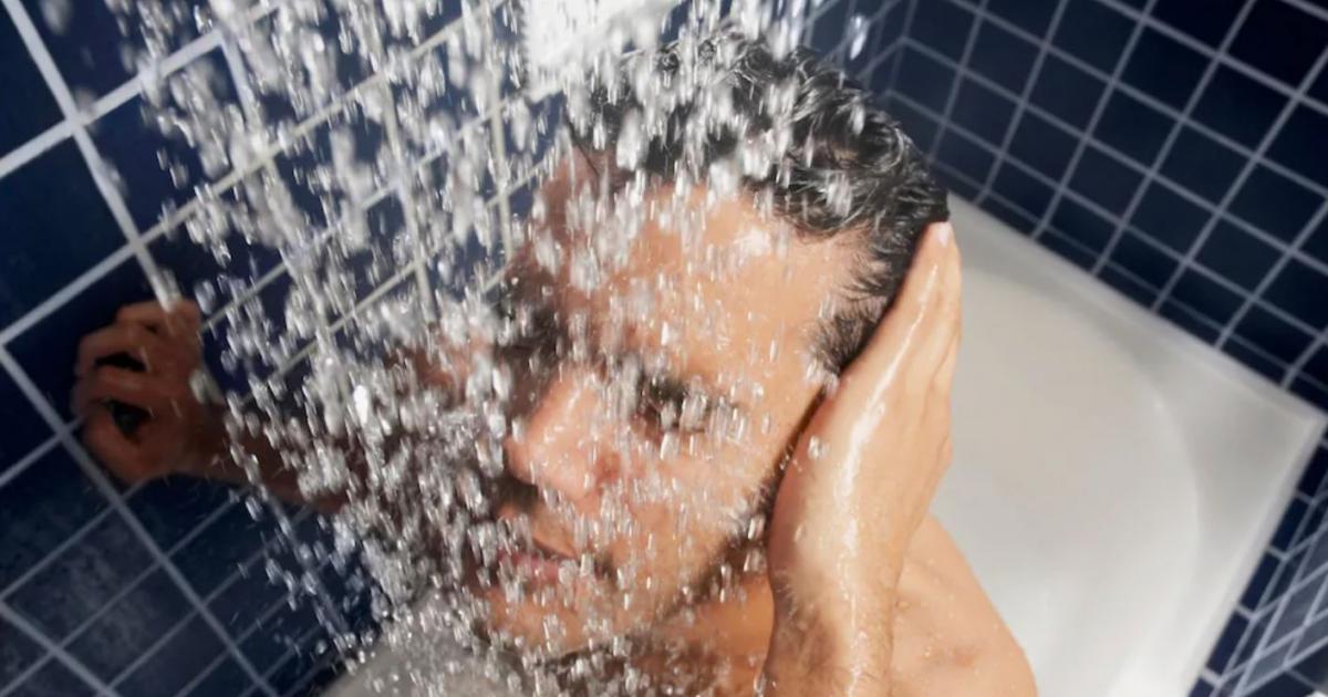 الاستحمام بالماء البارد 