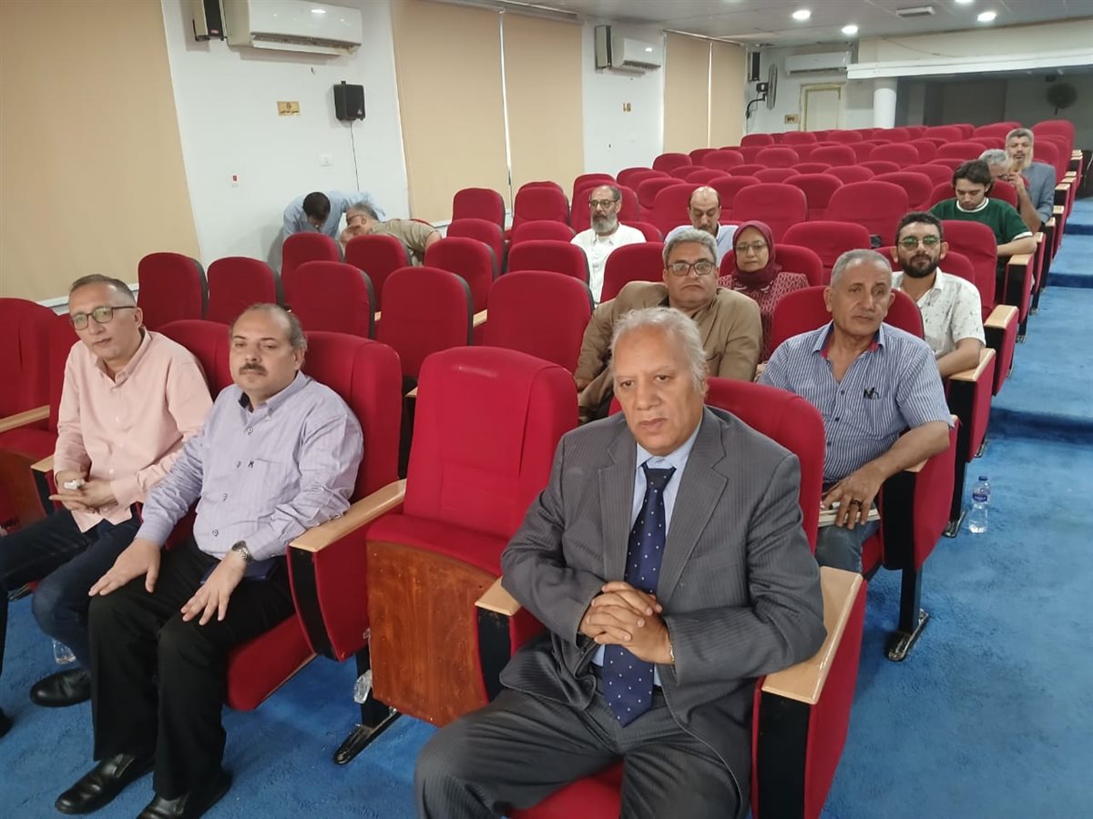 نادى حافظ.. رحلة نحو الشعر