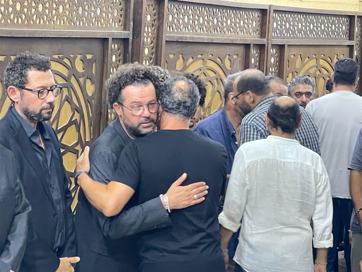 عزاء مدير التصوير تيمور تيمور في مسجد الحامدية الشاذلية بحضور نجوم الفن