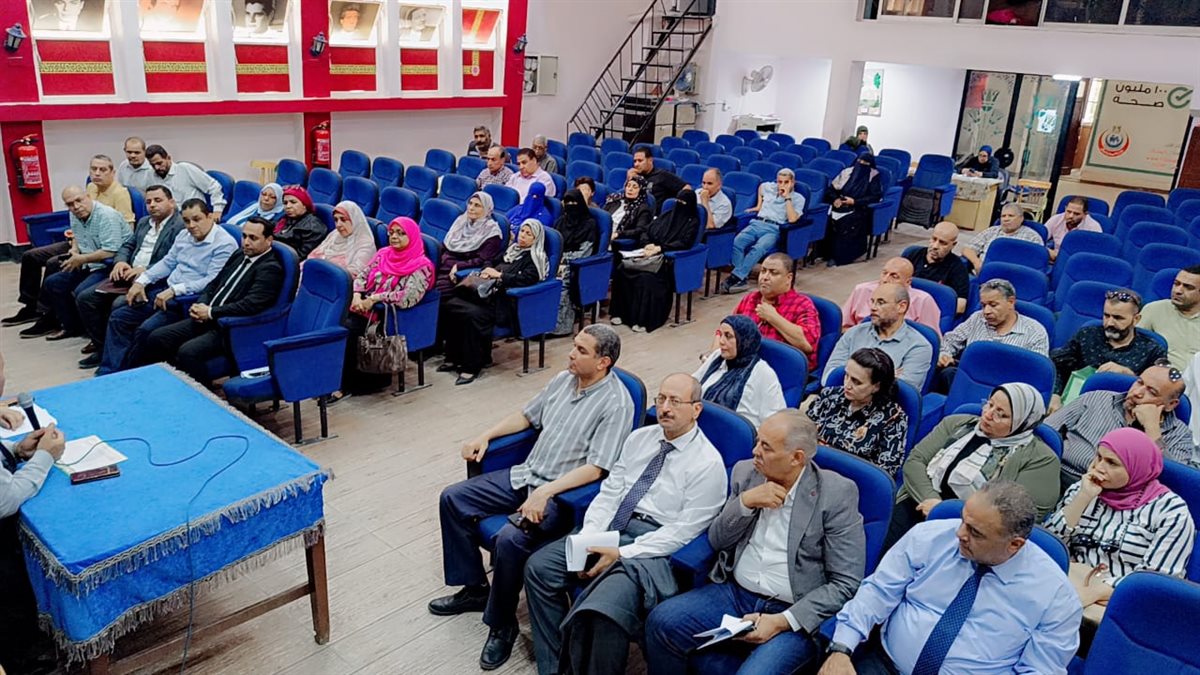 ندوات توعوية لنشر الوعي لدى الطلاب وأولياء الأمور بمدارس الفيوم حول نظام البكالوريا المصرية