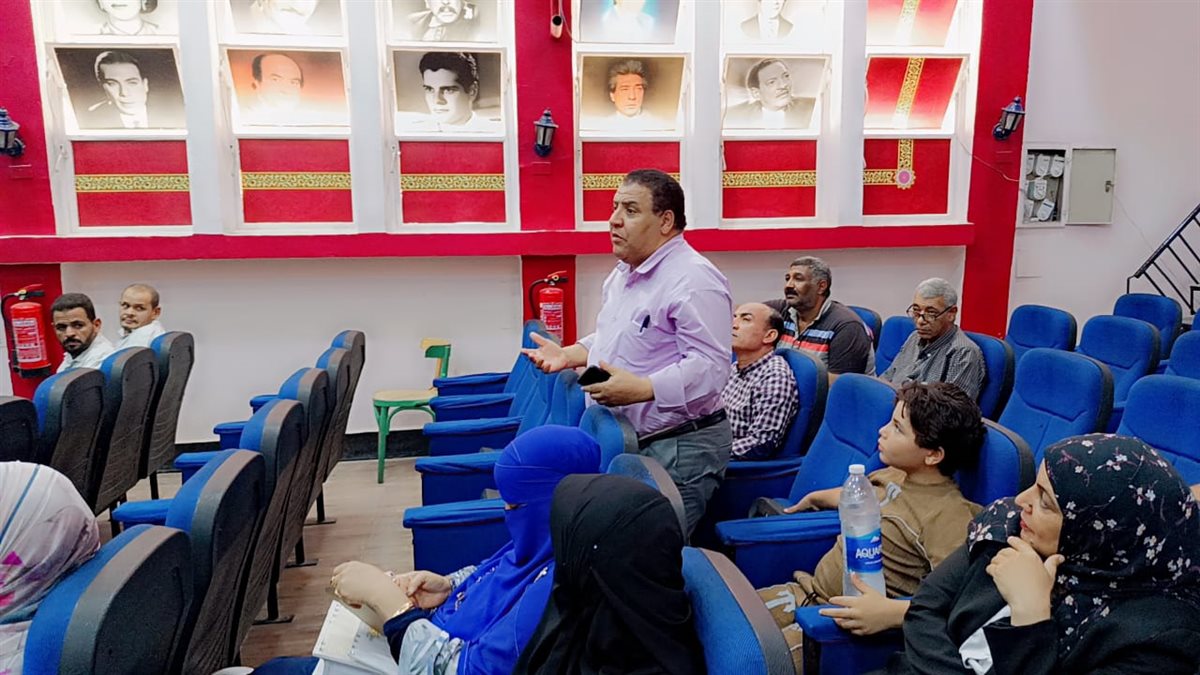 ندوات توعوية لنشر الوعي لدى الطلاب وأولياء الأمور بمدارس الفيوم حول نظام البكالوريا المصرية