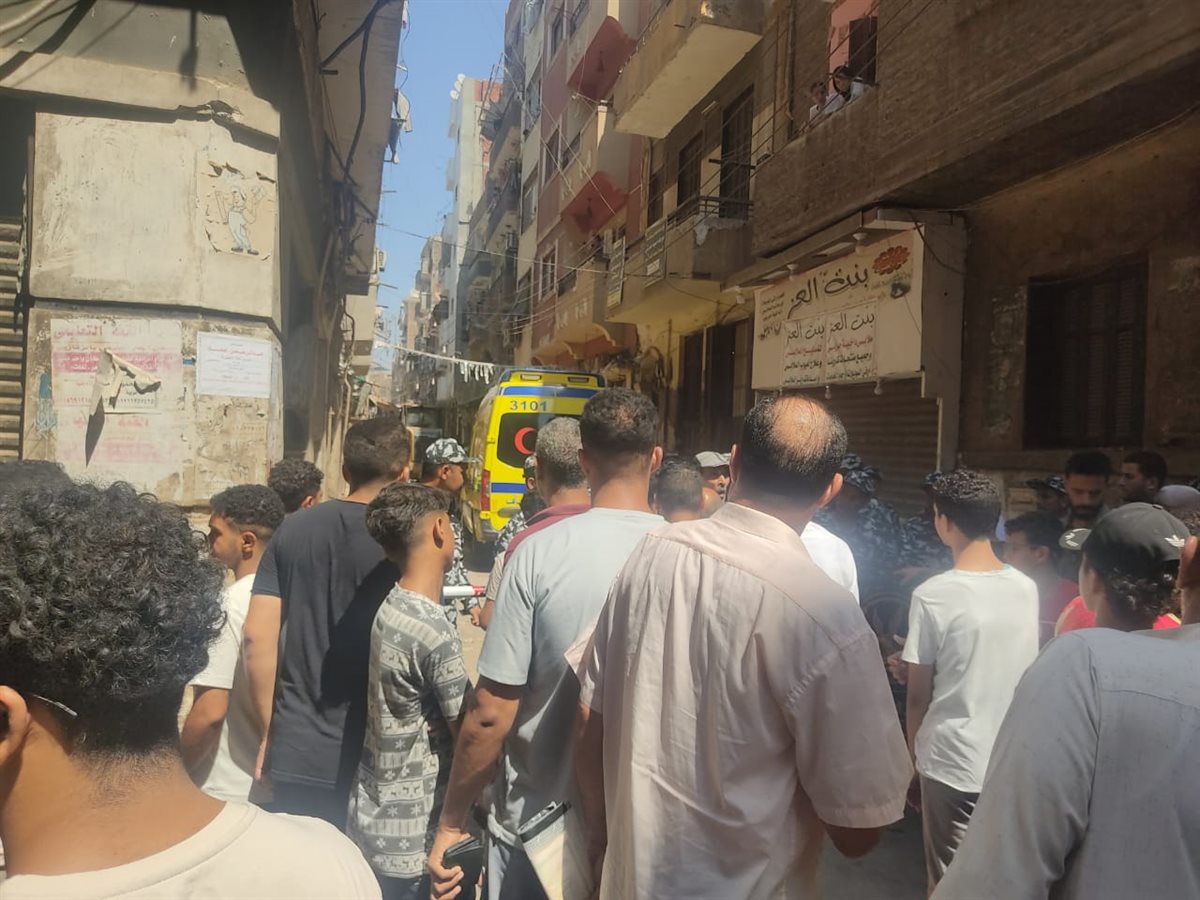 انهيار عقار شارع مولد النبي بالشرقية