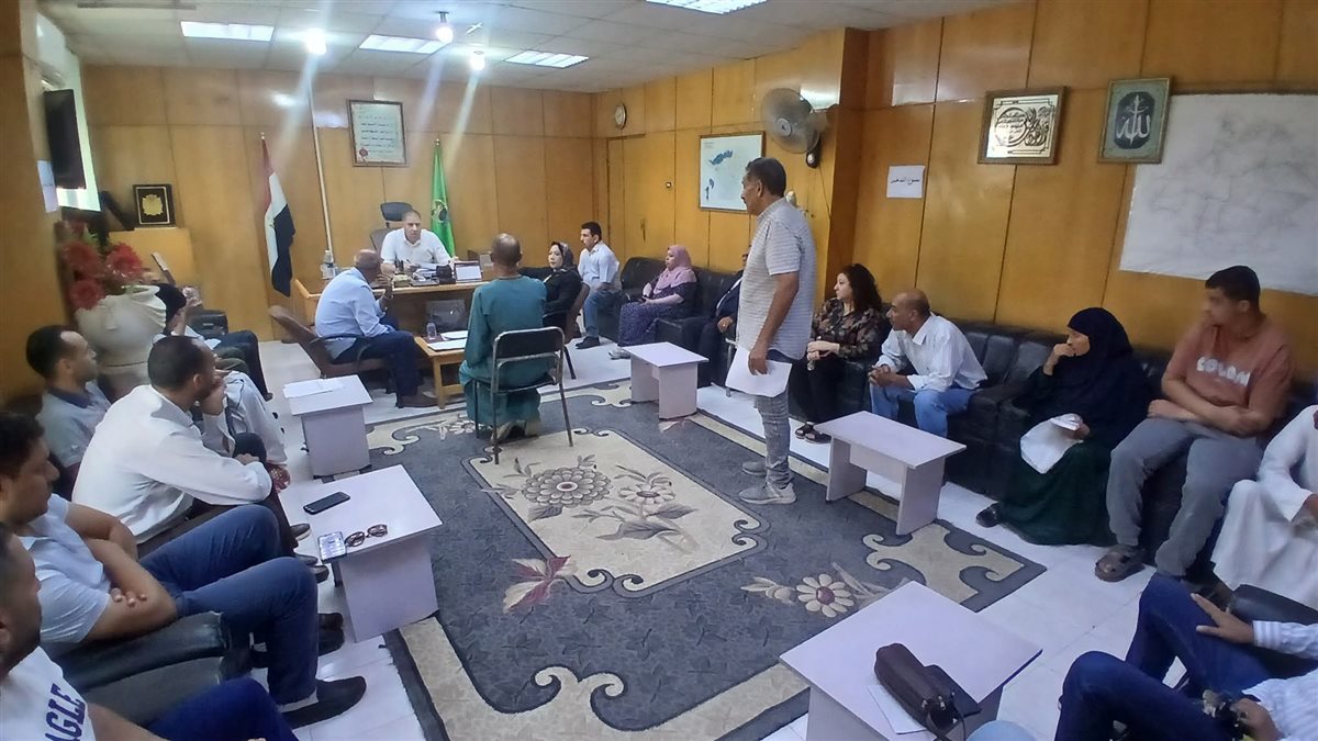 السكرتير العام الفيوم يناقش العديد من الشكاوى والمطالب الجماهيرية بطامية 
