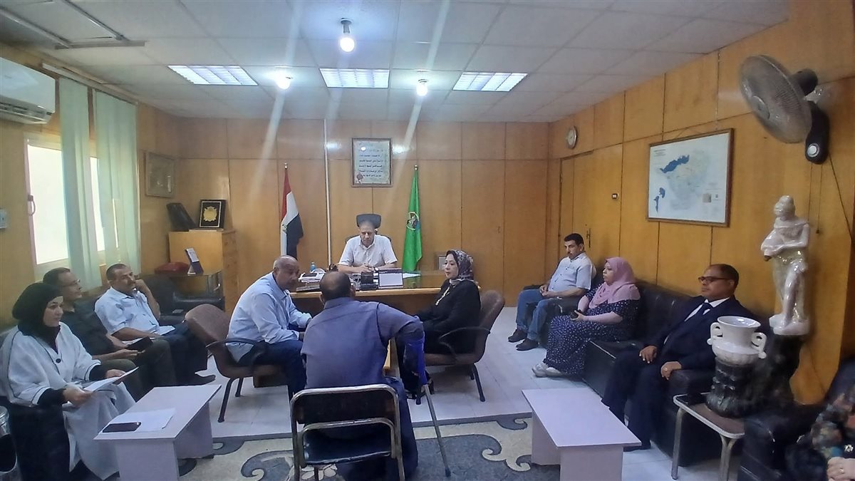 السكرتير العام الفيوم يناقش العديد من الشكاوى والمطالب الجماهيرية بطامية 