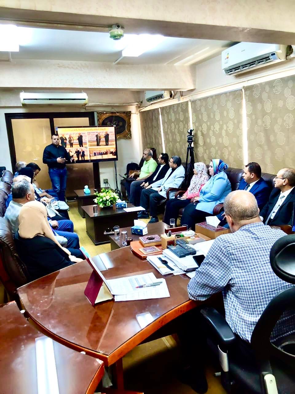 مياه الفيوم تناقش الأنشطة الصيفية داخل المدارس ضمن برنامج