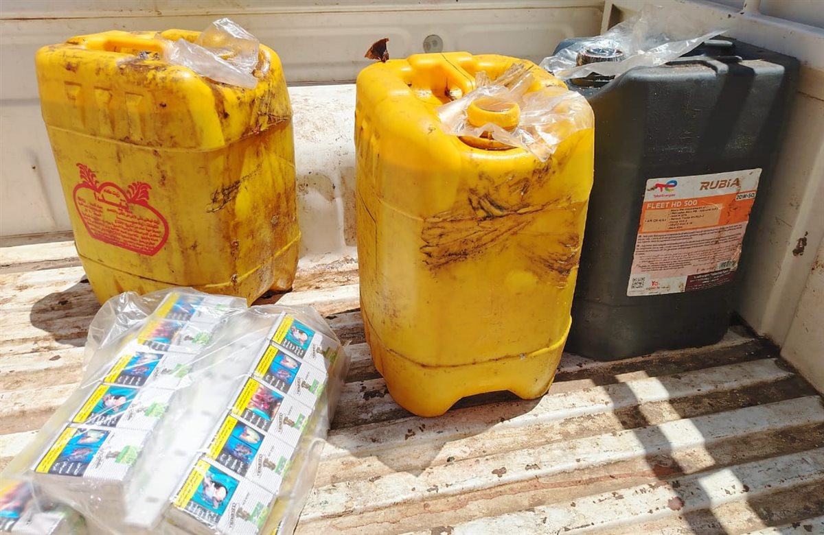 ضبط 51 كيلو زيت طعام و350 عبوة سلع غذائية مختلفة الأصناف منتهية الصلاحية بالفيوم
