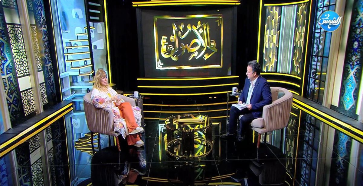 <strong>الفنانة منى أش أش </strong>