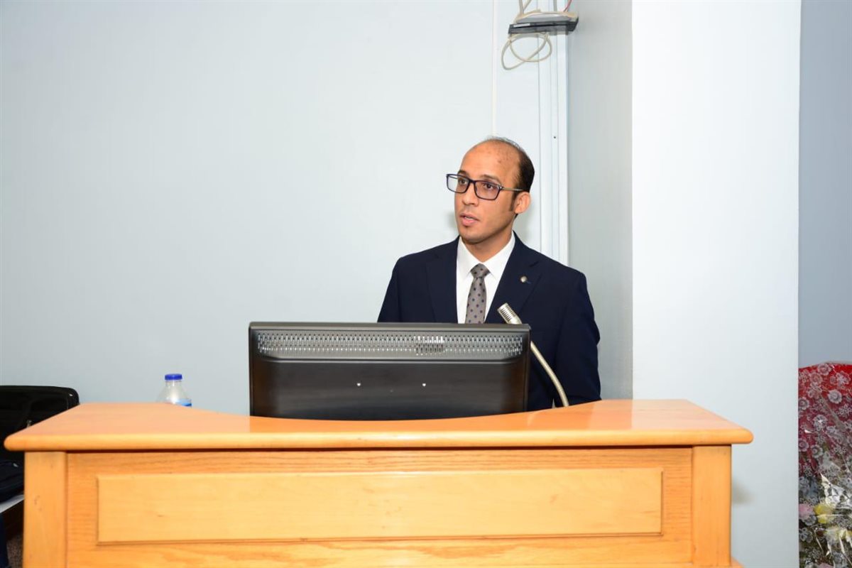 الطبيب محمود نور الدين عبد الرحيم أخصائي النساء والتوليد بمستشفى صحة المرأة بمستشفيات جامعة اسيوط