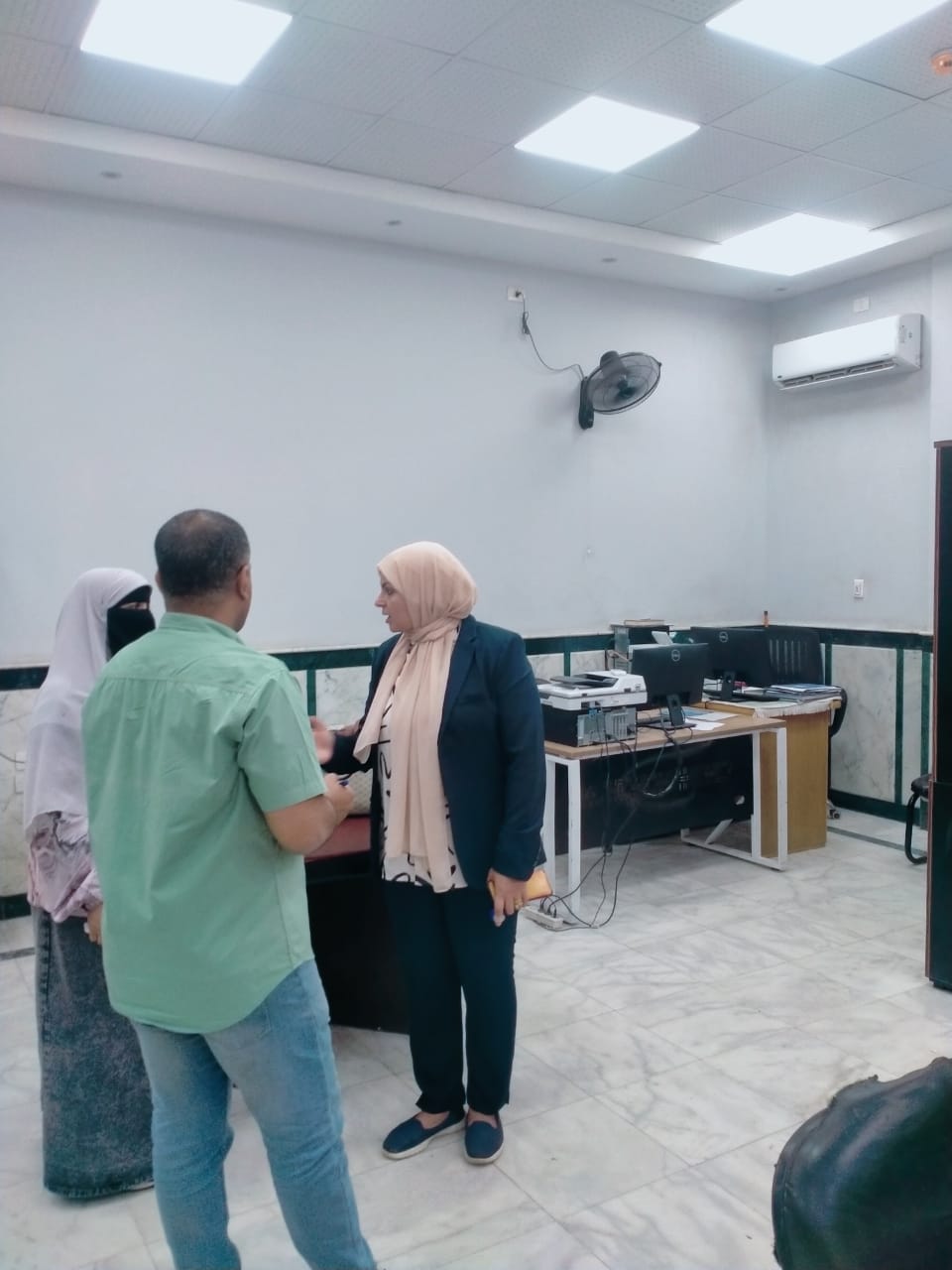 رئيس مركز ابشواى تتفقد انتظام سير العمل بالمركز التكنولوجي لخدمة المواطنين والإدارات الخلفية