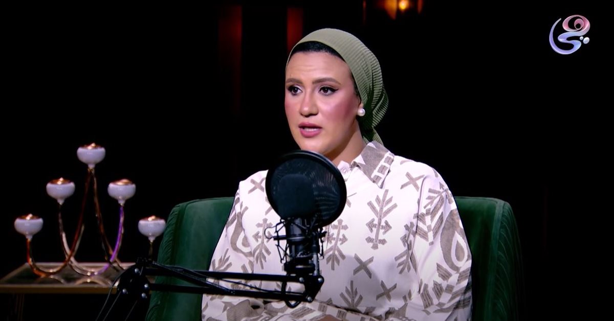 <strong>الكاتبة الصحفية هند مختار</strong>