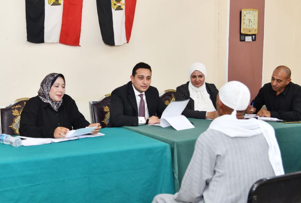 نائب محافظ اليوم يعقد لقاءً لخدمة المواطنين بقرية العجميين بمركزأبشواي