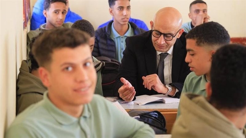المواد غير المضافة للمجموع