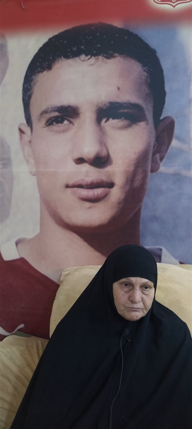 بعد 19عام من رحيله في الملعب.. والدة محمد عبدالوهاب لاعب الأهلي السابق تروي ذكرياتها معه