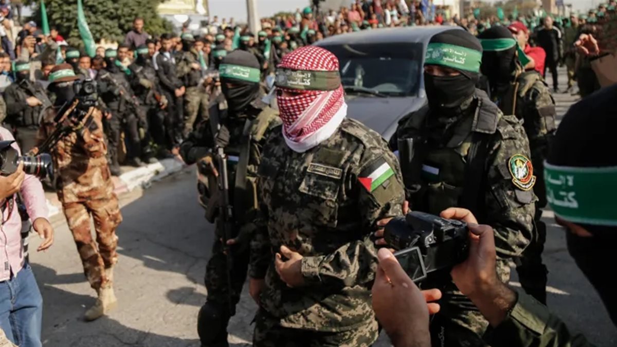 أبو عبيدة الناطق باسم كتائب القسام الذراع العسكرية لحركة حماس