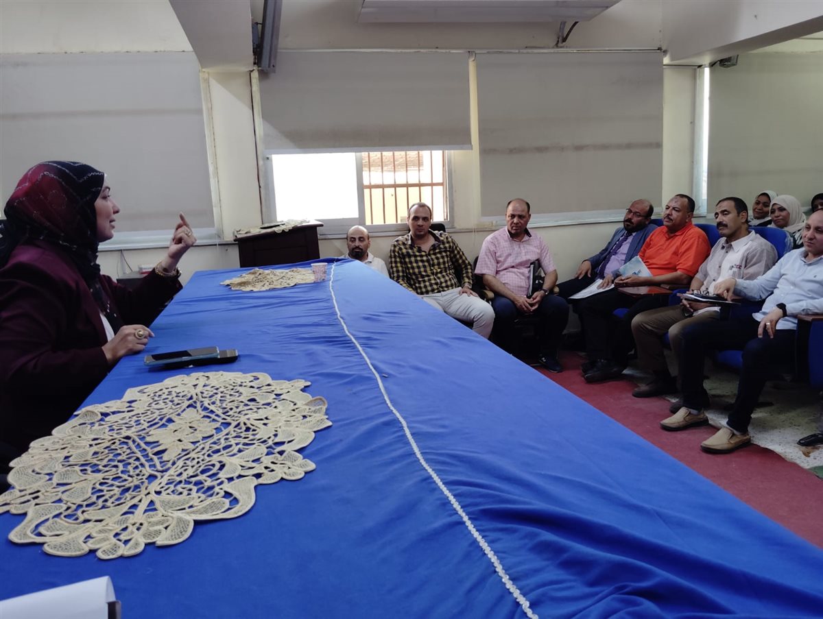 وكيل وزارة الصحة بالفيوم يجتمع مع مديرى الإدارات الصحية والفنية والمستشفيات