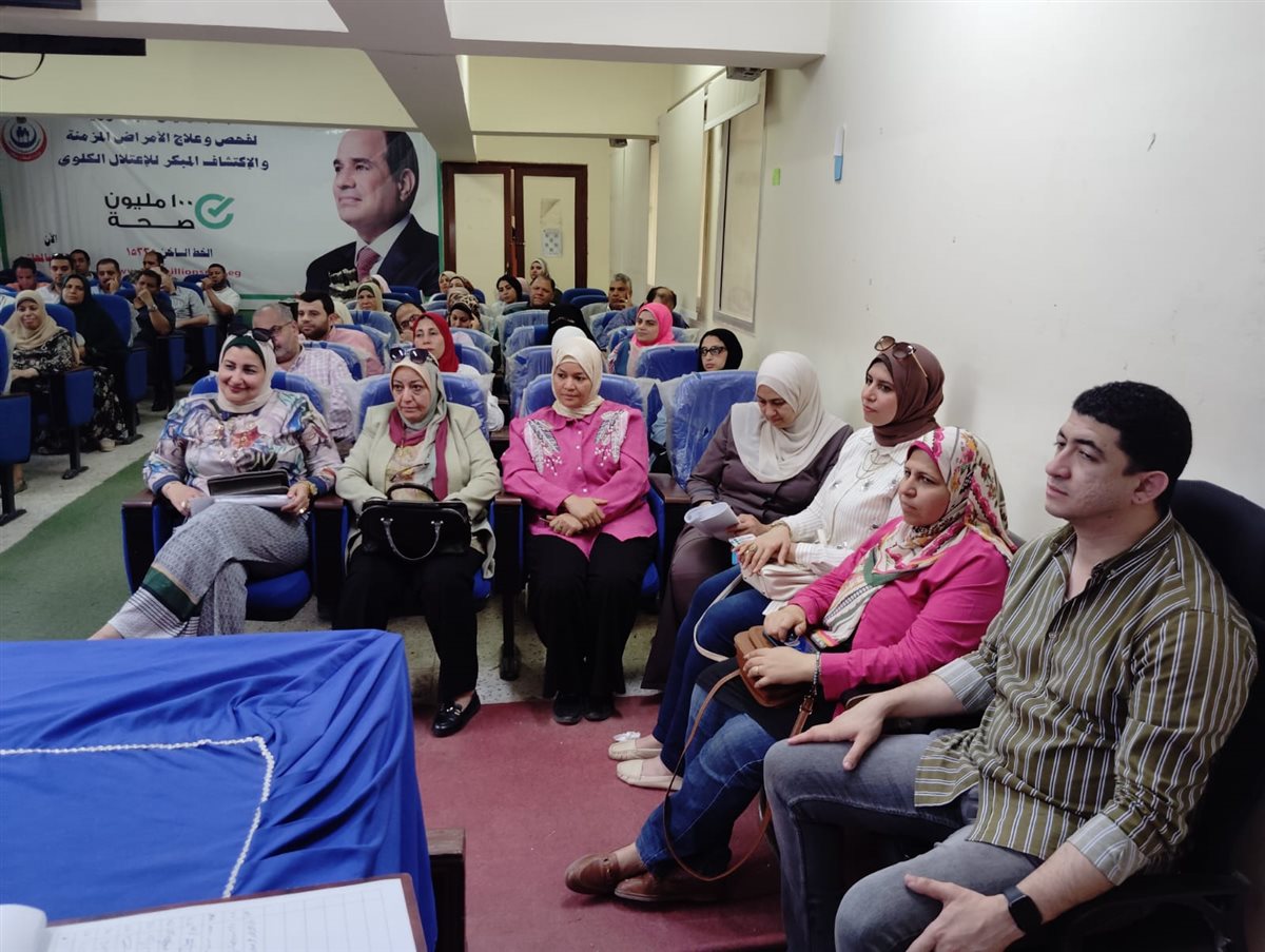 وكيل وزارة الصحة بالفيوم يجتمع مع مديرى الإدارات الصحية والفنية والمستشفيات