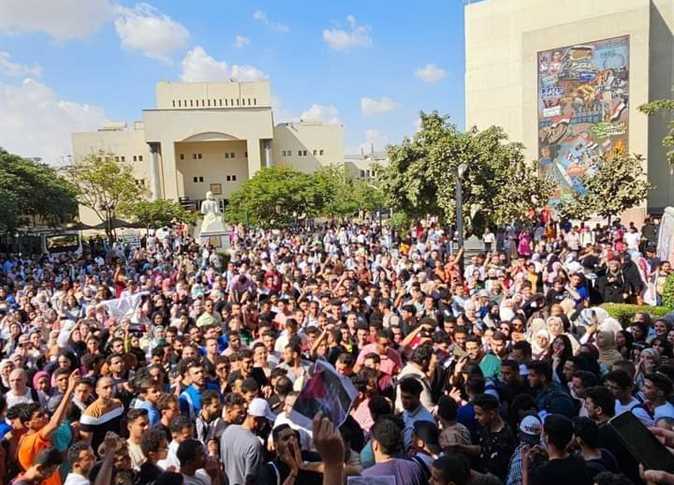 مظاهرات في إحدى الجامعات المصرية