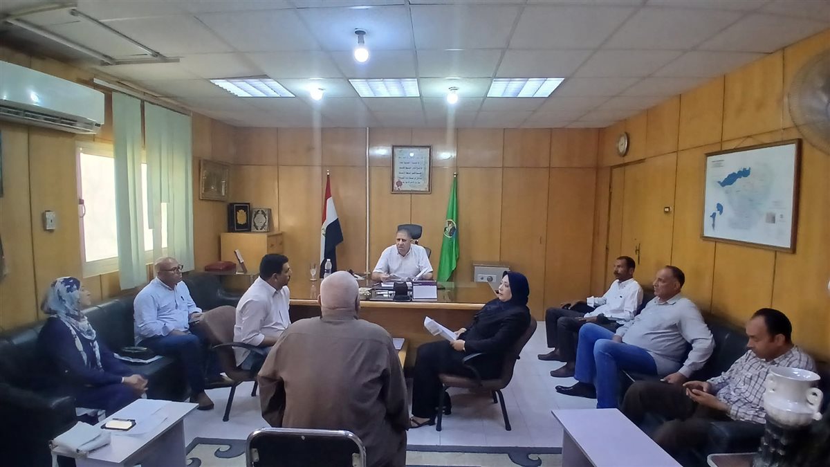 سكرتير عام الفيوم يعقد لقاء خدمة المواطنين بمركز طامية