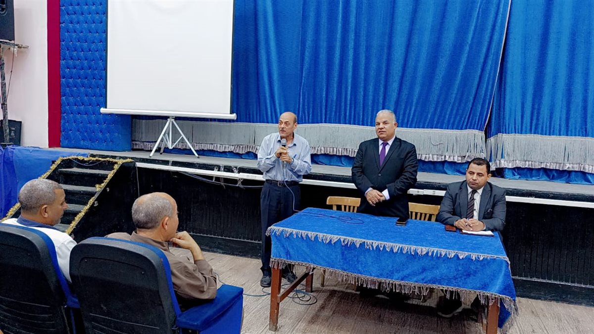 نظافة المدارس والتشجير والدهانات.. استعدادات مكثفة بمدارس الفيوم قبل بدء العام الدراسي الجديد 2026