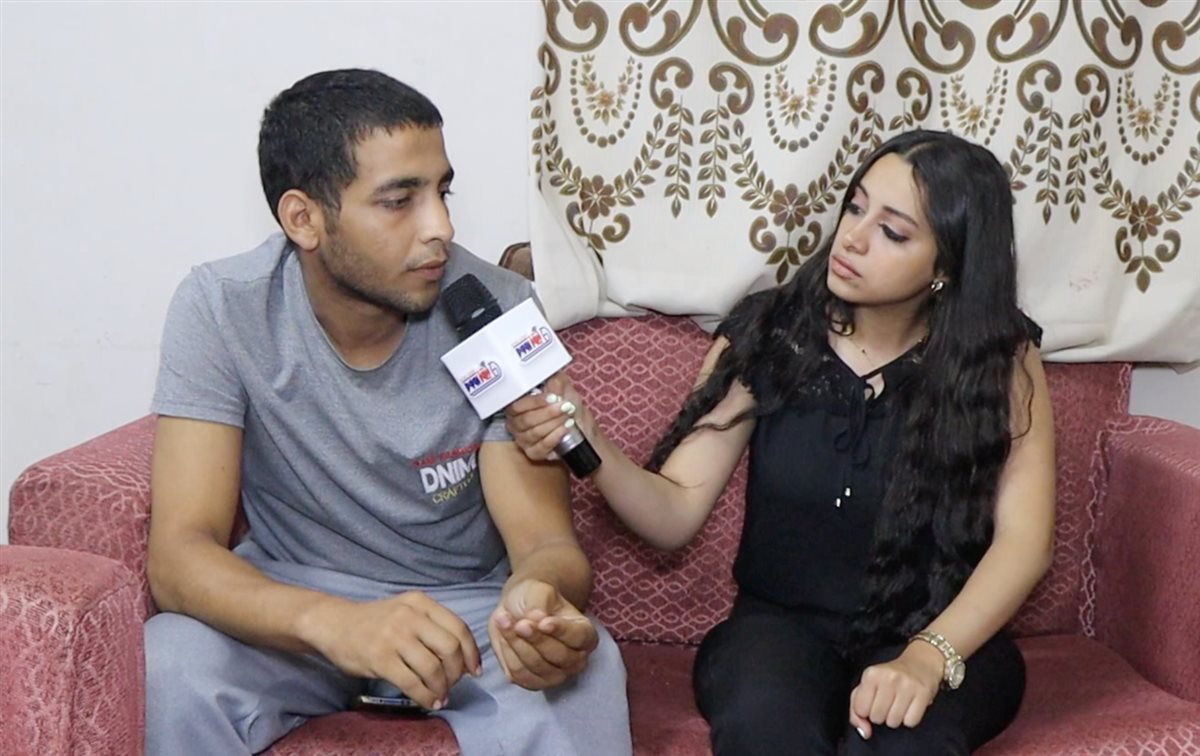 شقيق المحامي ضحية حلوان مع مراسلة نيوز رووم 