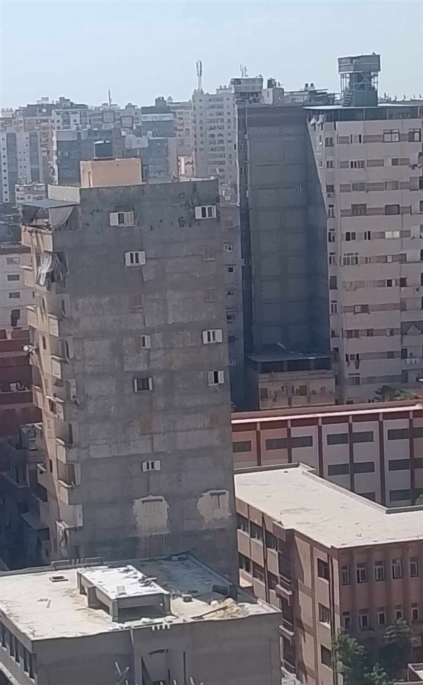 عقار المندرة المائل