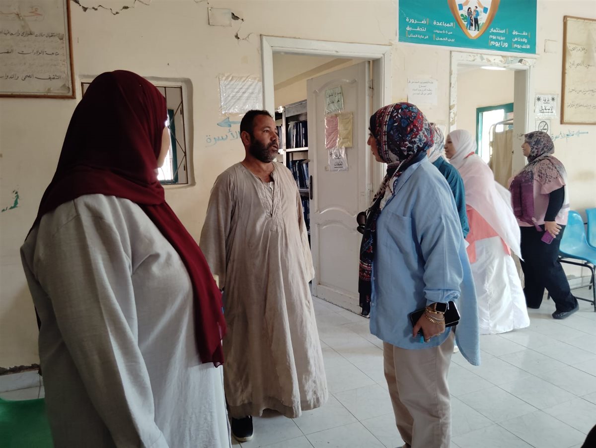 جولة مفاجئة لوكيل الصحة بالفيوم على بعض وحدات الرعاية الأولية بمركز الفيوم