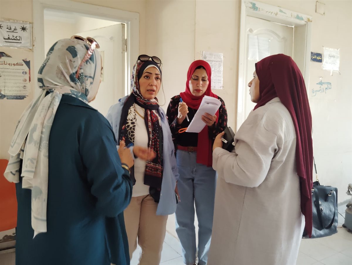 جولة مفاجئة لوكيل الصحة بالفيوم على بعض وحدات الرعاية الأولية بمركز الفيوم
