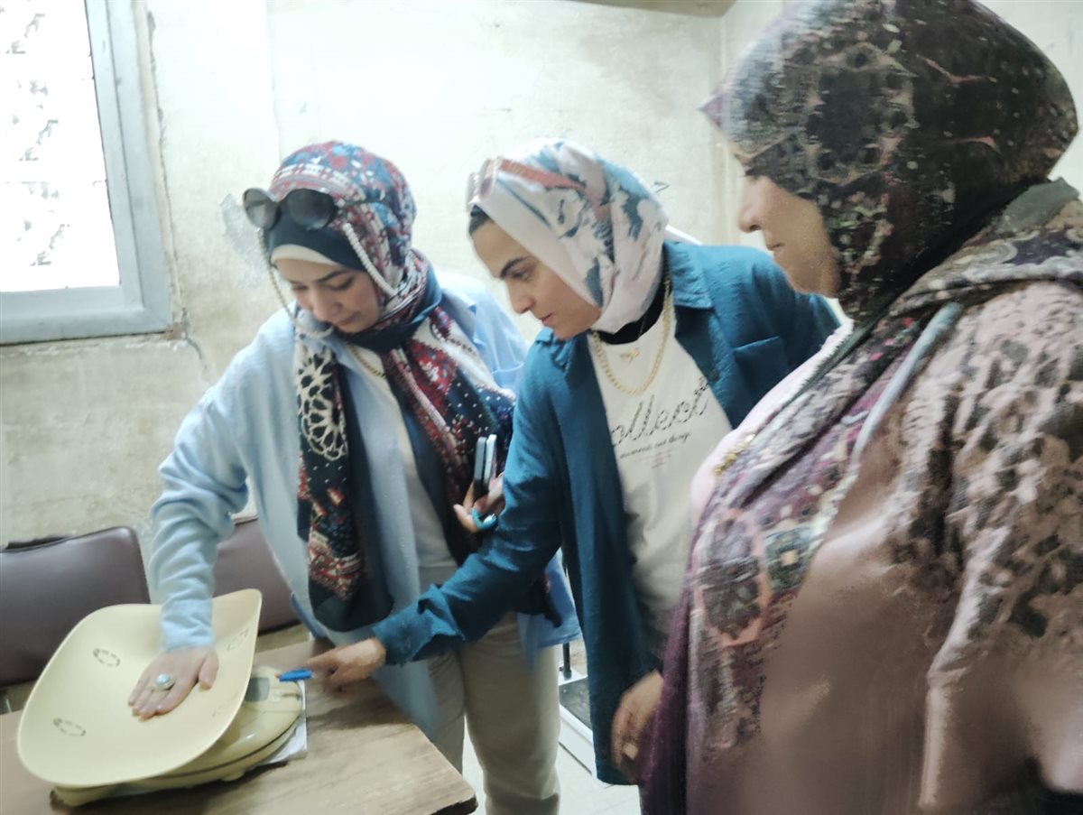 جولة مفاجئة لوكيل الصحة بالفيوم على بعض وحدات الرعاية الأولية بمركز الفيوم