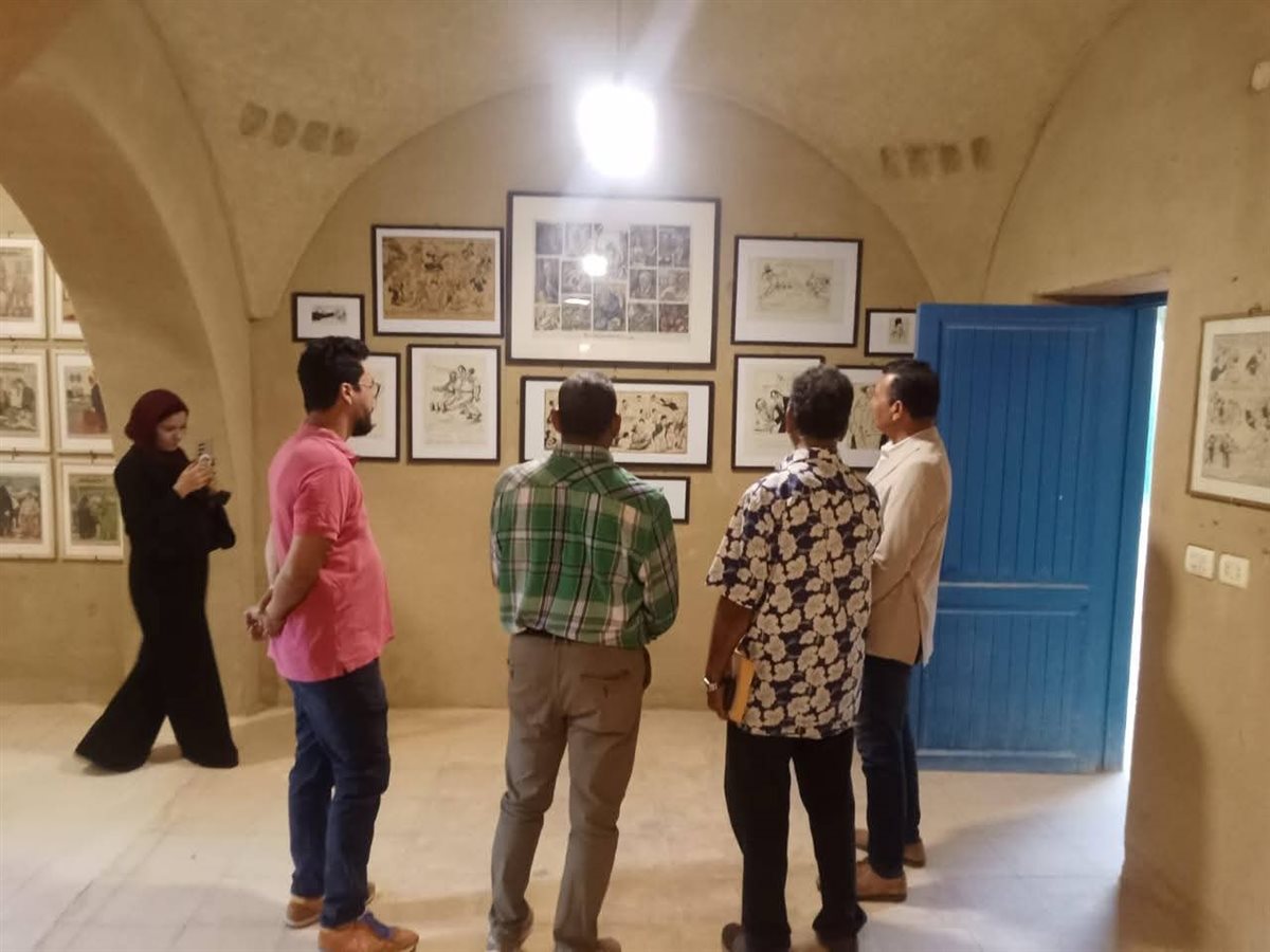 رئيس مركز يوسف الصديق يزور متحف الكاريكاتير للفنان محمد عبلة بقرية تونس
