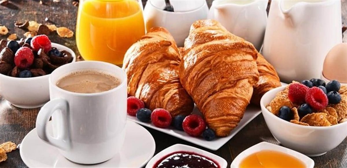 تناول وجبة الافطار