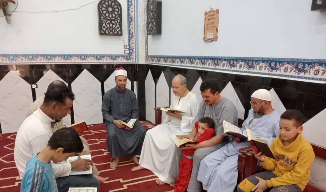 مقارئ الجمهور تزين مساجد الفيوم في شهر ميلاد الحبيب ﷺ