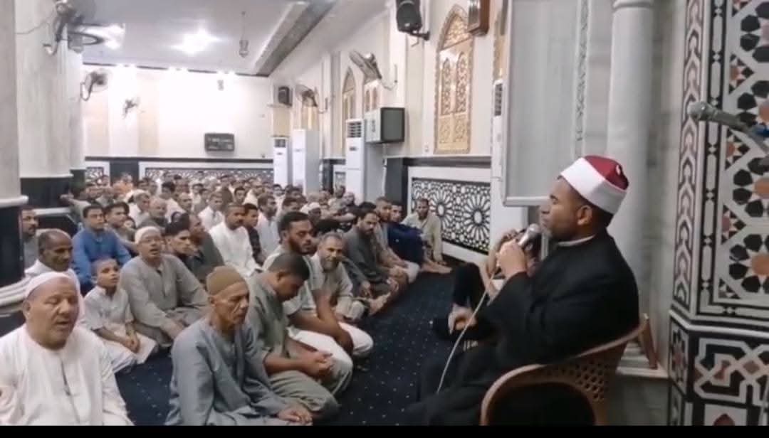 مقارئ الجمهور تزين مساجد الفيوم في شهر ميلاد الحبيب ﷺ