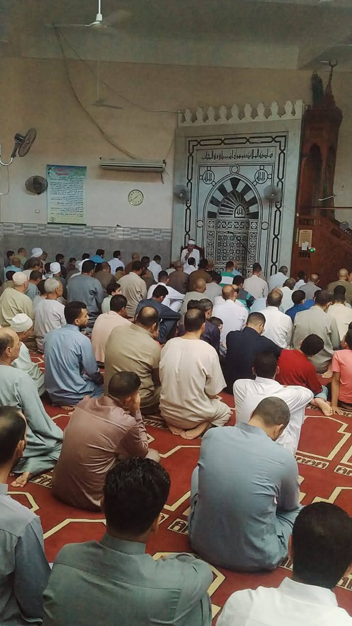 مقارئ الجمهور تزين مساجد الفيوم في شهر ميلاد الحبيب ﷺ