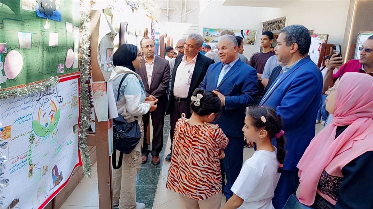  قبيصي يفتتح معرض مركز تنمية القدرات الصحفية والكاريكاتير الصحفي على مستوى الجمهورية