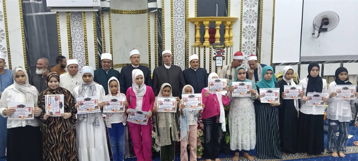 مدير مديرية أوقاف الفيوم يشهد احتفالًا مهيبًا لتكريم حفظة القرآن الكريم بمسجد مصطفى اللحامي