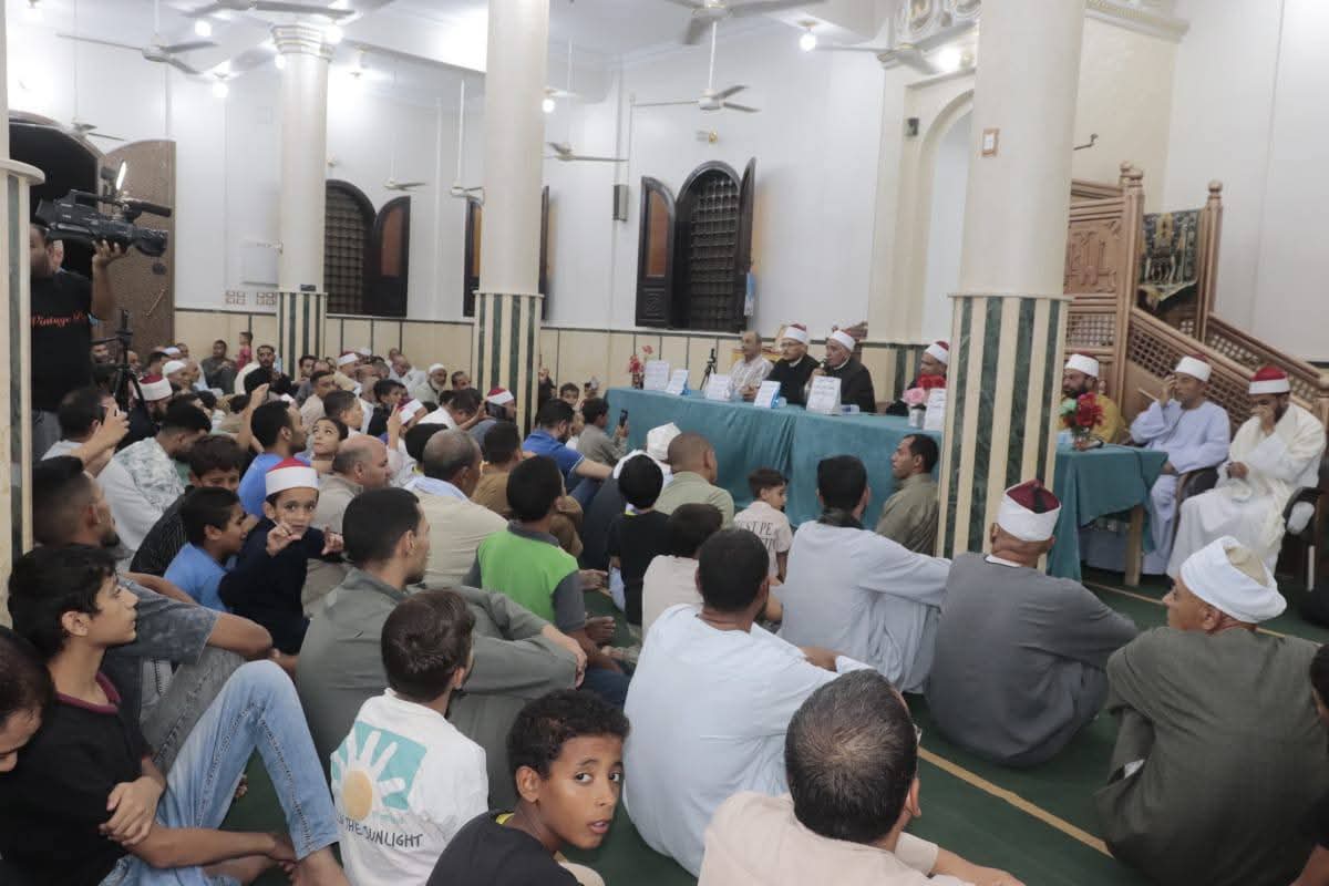 على هامش الأسبوع الثقافي: مدير أوقاف الفيوم يكرم عددًا من العاملين المتميزين بإدارتي طامية