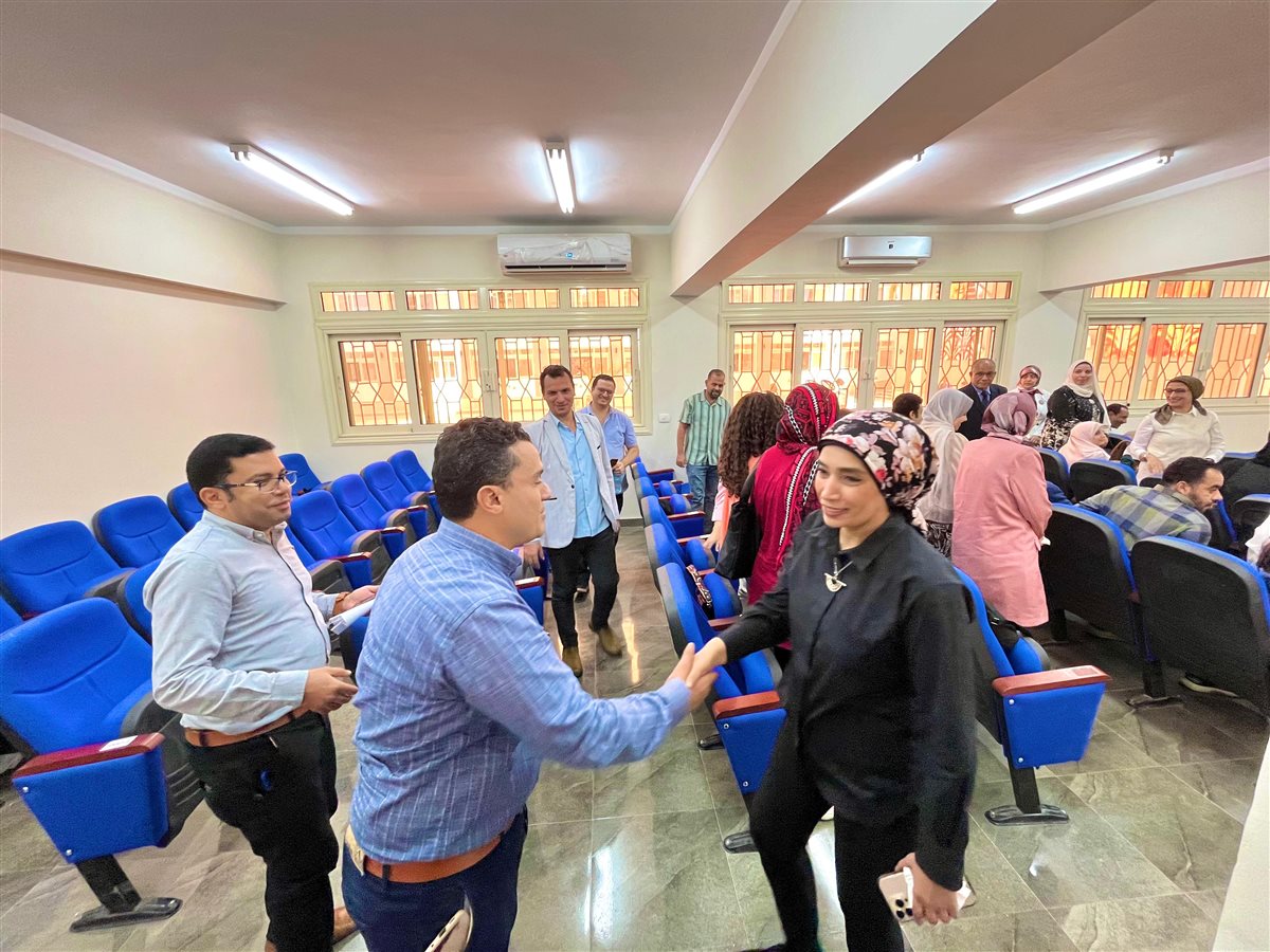 الدكتورة صابرين عبدالجليل