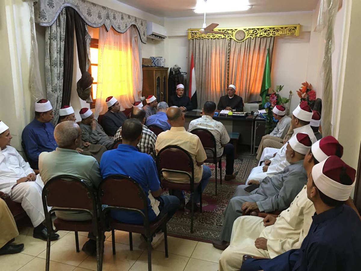 مديرأوقاف الفيوم يجتمع بمديري الإدارات الفرعية لمتابعة سير العمل